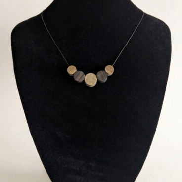 Solid Circle V - Olive wood 【ネックレス】