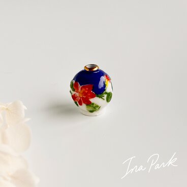 Longwy　ロンウィー　ベル・ド・ジュール　花の装飾花瓶　壺のフェーブ　エナメル装飾陶器　フェーヴ　フランス製ミニチュア