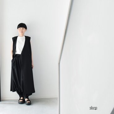 Vネックダブルブレストロングジレ：黒［TO63BEBK］