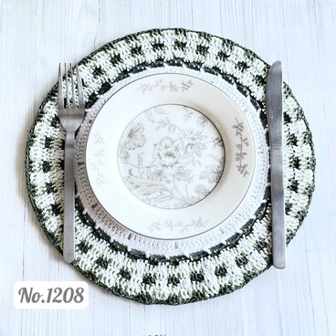 No.1208 クロシェ ブロックチェック 丸型 ドイリー グリーン系