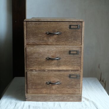 アンニュイな雰囲気◆三段引き出し棚　収納箱　antiques・骨董　レトロ　インテリア 　古民家　古道具　暮らしに