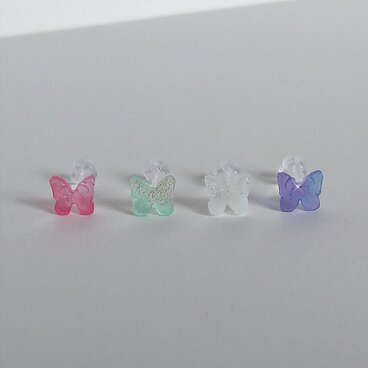ちょうちょのピアス