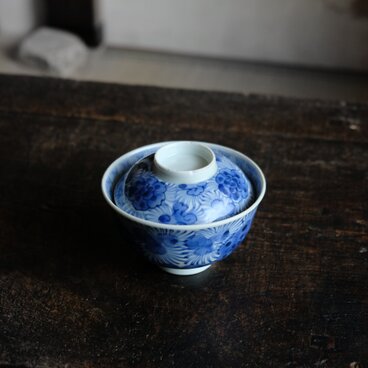 【特価¥1500→¥1000】青で素敵◆芸術的な絵。伊万里　花文染付蓋付碗　antiques/骨董　幕末〜明治期