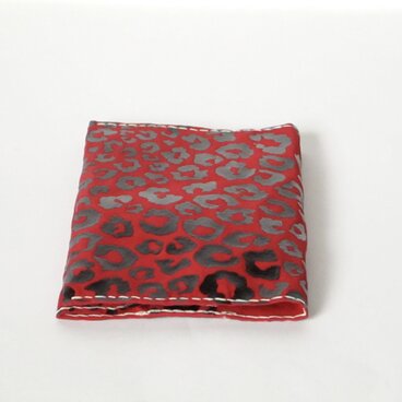 ♥︎3000円均一♥︎ 豚革の文庫本カバー（赤x黒）