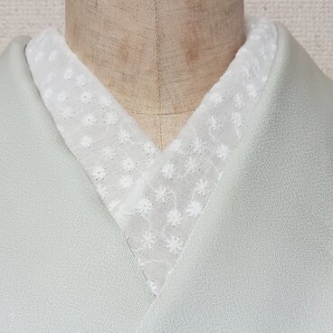 半衿　刺繍生地　綿　小花