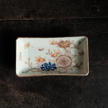 【特価¥4400→¥3300】花と蝶々◆伊万里　花蝶文長方皿　刺身皿　芍薬　骨董・antiques 明治期　個体A