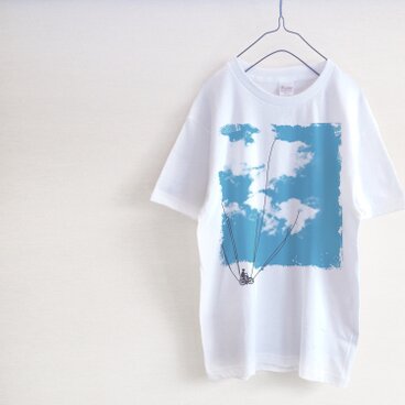 happy go lucky 青空散歩 Tシャツ
