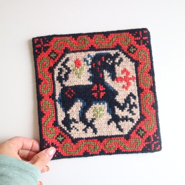 スウェーデンで見つけたツヴィスト刺繍のタペストリー No.6750B
