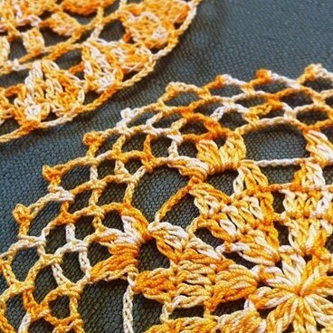 ハート模様のレース編みコースター(橙2枚セット)