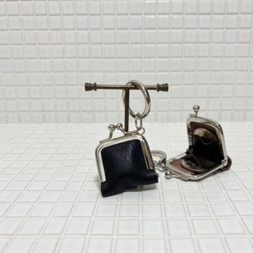 姫路レザーminiminiコインケース◆黒　革財布　キーホルダー　小物入れ　バックチャーム　がま口　リングケース