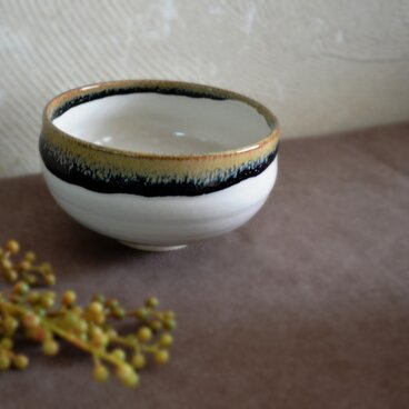 京焼　抹茶茶碗　１客　モダンな配色　箱なし