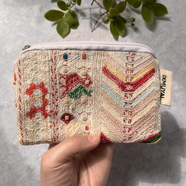 グアテマラ＊ヴィンテージウイピルのミニポーチ【b】｜刺繍ポーチ