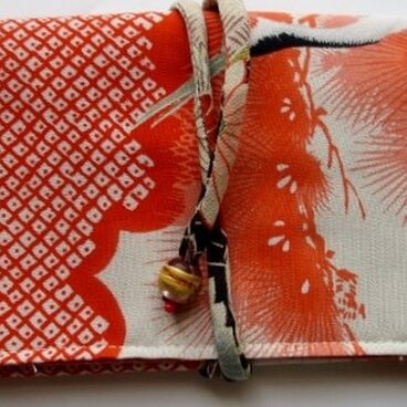 ８７９５　長襦袢で作った和風財布・ポーチ　＃送料無料