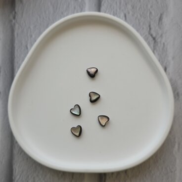 PD12マザーオブパール ハートパーツ5個セット/黒蝶貝ハートビーズ 約8mm／ハンドメイド ／穴あり／アクセサリーパーツ