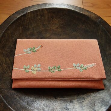 相良刺繍を楽しむお懐紙入れ（弐）
