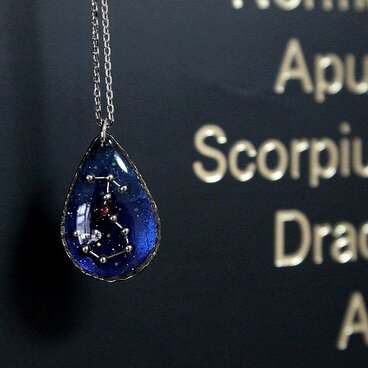 星のしずくペンダント・さそり座