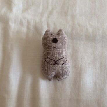 茶色くまさんブローチ 1