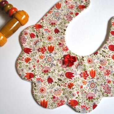 お花のカタチ♡ベビースタイ