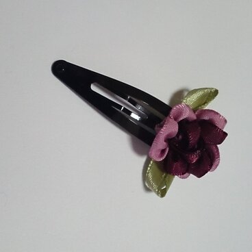 お花のヘアピン