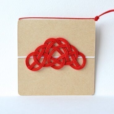 水引のついたメッセージカード「マツ」（あか）