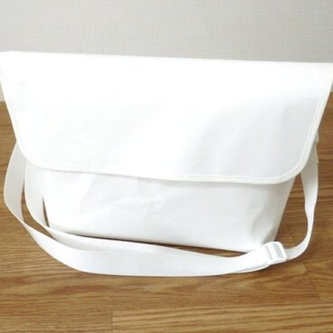 Paper Messengerbag L-size
