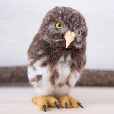 羊毛フェルト　スズメフクロウ