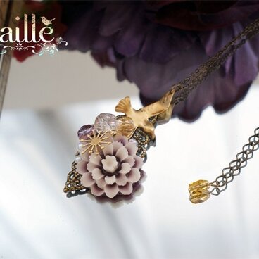 バードモチーフネックレス