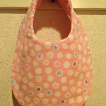 Reon ふわふわリバーシブルスタイ（ピンクドット）