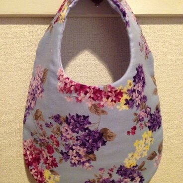 Reon ふわふわリバーシブルスタイ（ブルー小花）