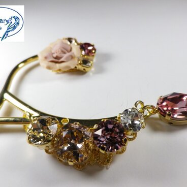 ピンクの誘惑　スワロフスキーのイヤーフック　イヤーカフ