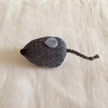 ねずみさんブローチ 2