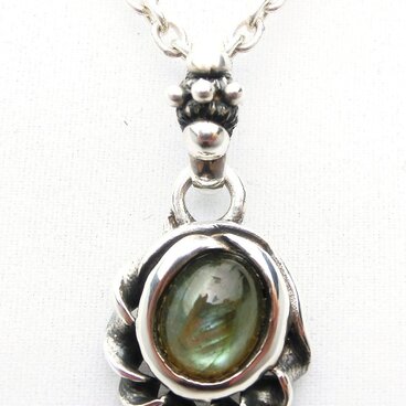 defiance T-8 ペンダント トップ