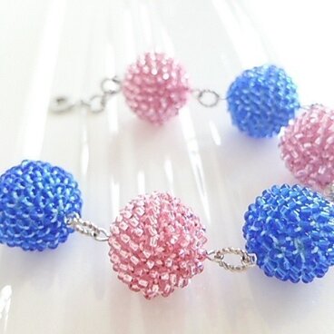 ●sold out●2色ビーズボール ブレスレット