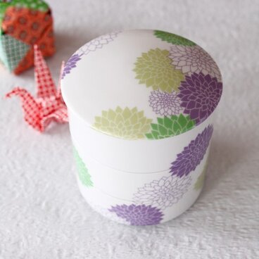 八重咲き菊の三段お重箱（小）・・・Type A