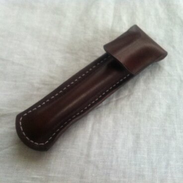 タンニンなめし革の1本ペンケース