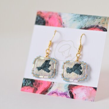 リバーシブル・バード ピアス(紺×緑)