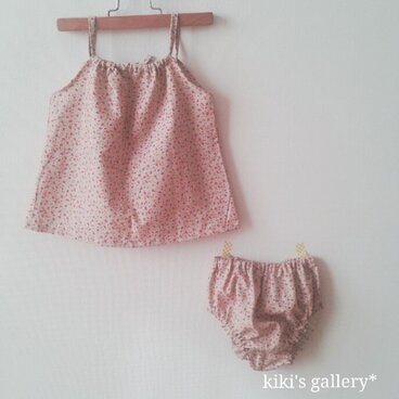 ベビーのキャミソールセットアップ(イチゴ)