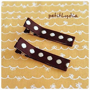 あとのつきにくいヘアピン　ドット柄リボン（brown）