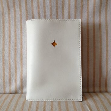 ブックカバー（白）