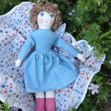 人形　女の子　ライトブルー