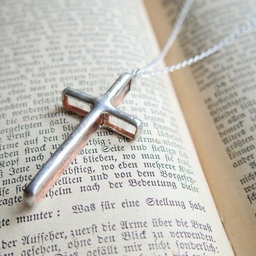 クロスのペンダント