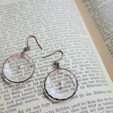 ヴィンテージガラスボタンのピアス