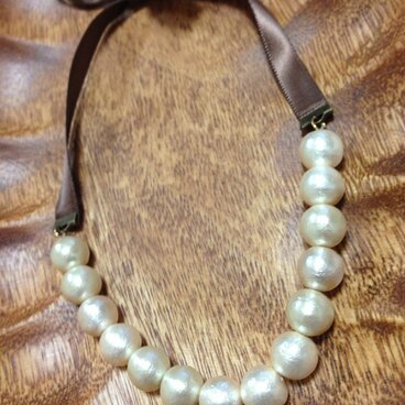 大人リボンネックレス