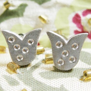 チューリップ 水玉シルバー ピアス