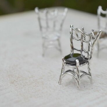 魔女の椅子(オニキス）