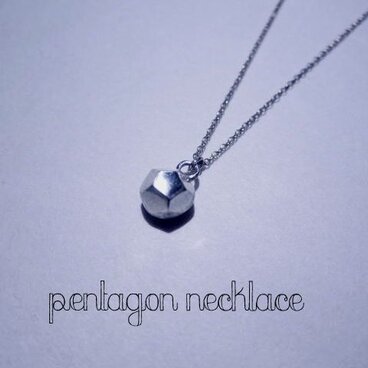 108°シリーズ　Pentagon Necklace