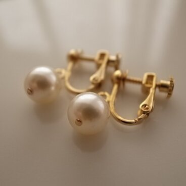 pearl earrings