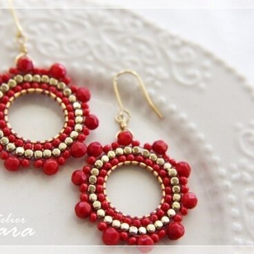 レッドコーラル ビーズステッチ フープピアス
