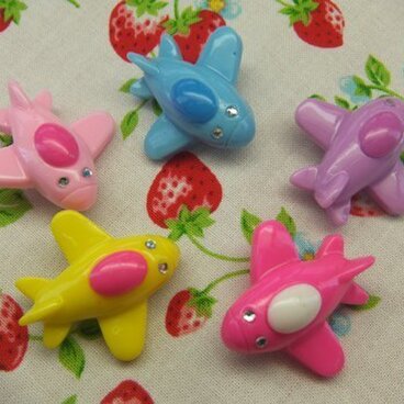 カラフル飛行機のブローチセット