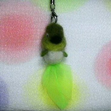 羊毛フェルトdeストラップ オタマメジロ